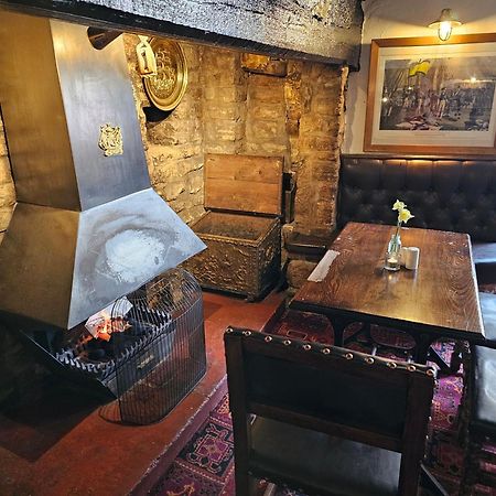 The Ship Inn 昂德尔 外观 照片
