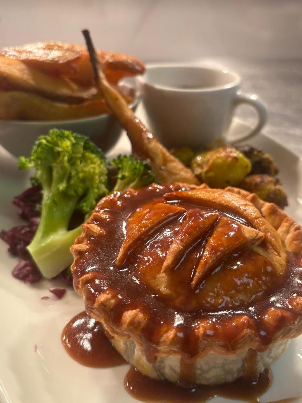 The Ship Inn 昂德尔 外观 照片